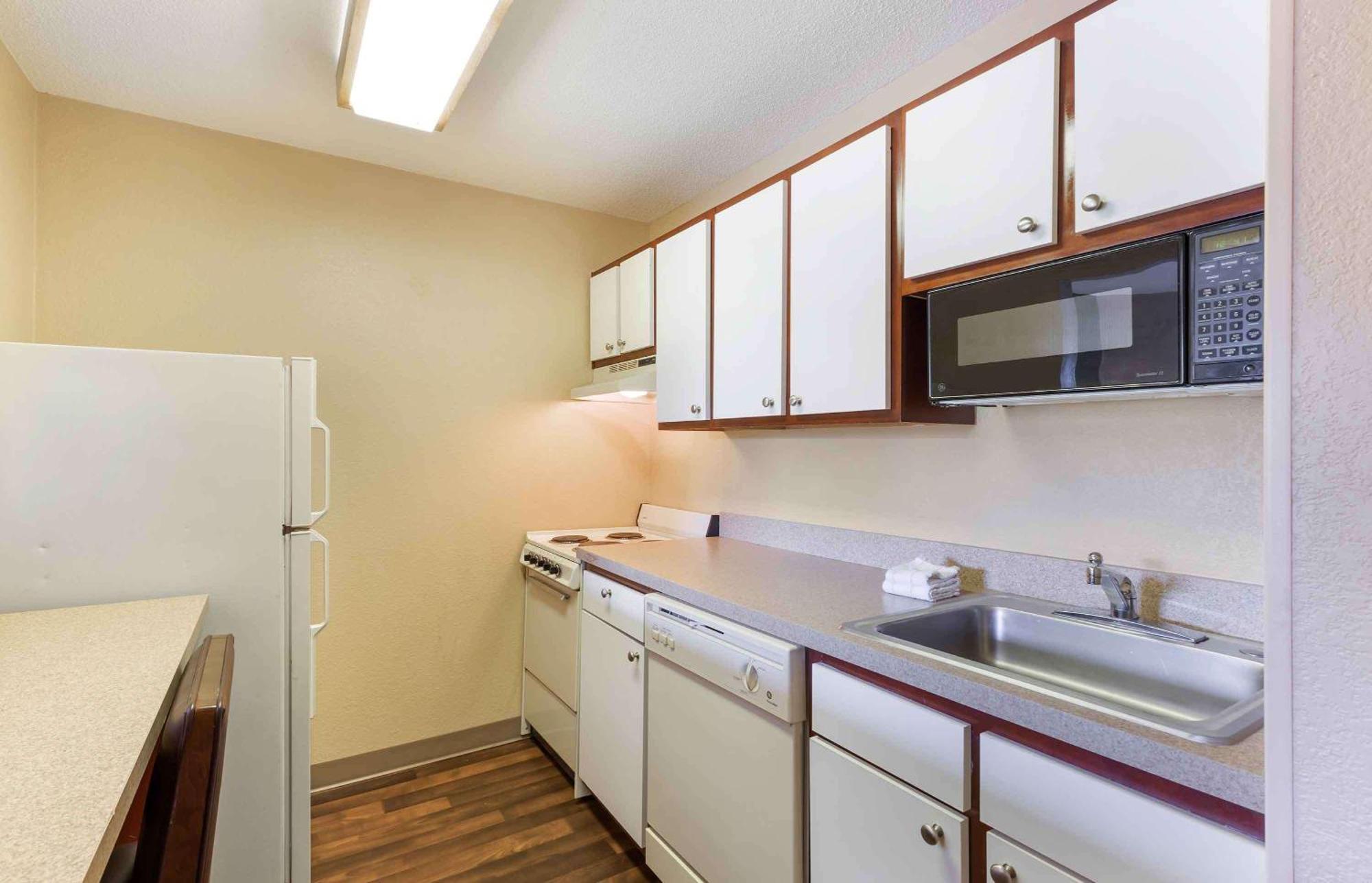 Extended Stay America Select Suites - Raleigh - Cary - Regency Parkway South Exteriör bild