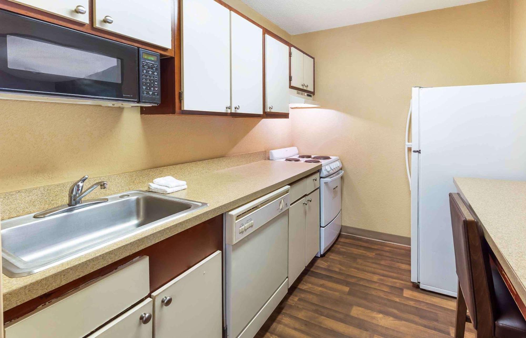Extended Stay America Select Suites - Raleigh - Cary - Regency Parkway South Exteriör bild